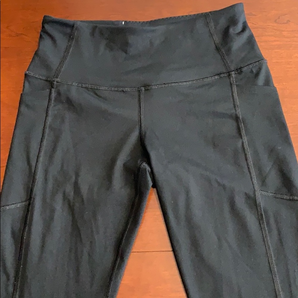 *SOLD Victoria Secret Sport Knockout Leggings